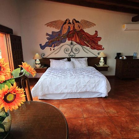 Villa San Jose Hotel & Suites Морелия Экстерьер фото