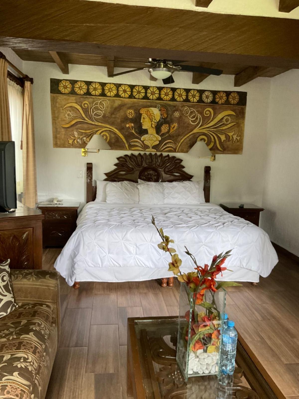 Villa San Jose Hotel & Suites Морелия Экстерьер фото